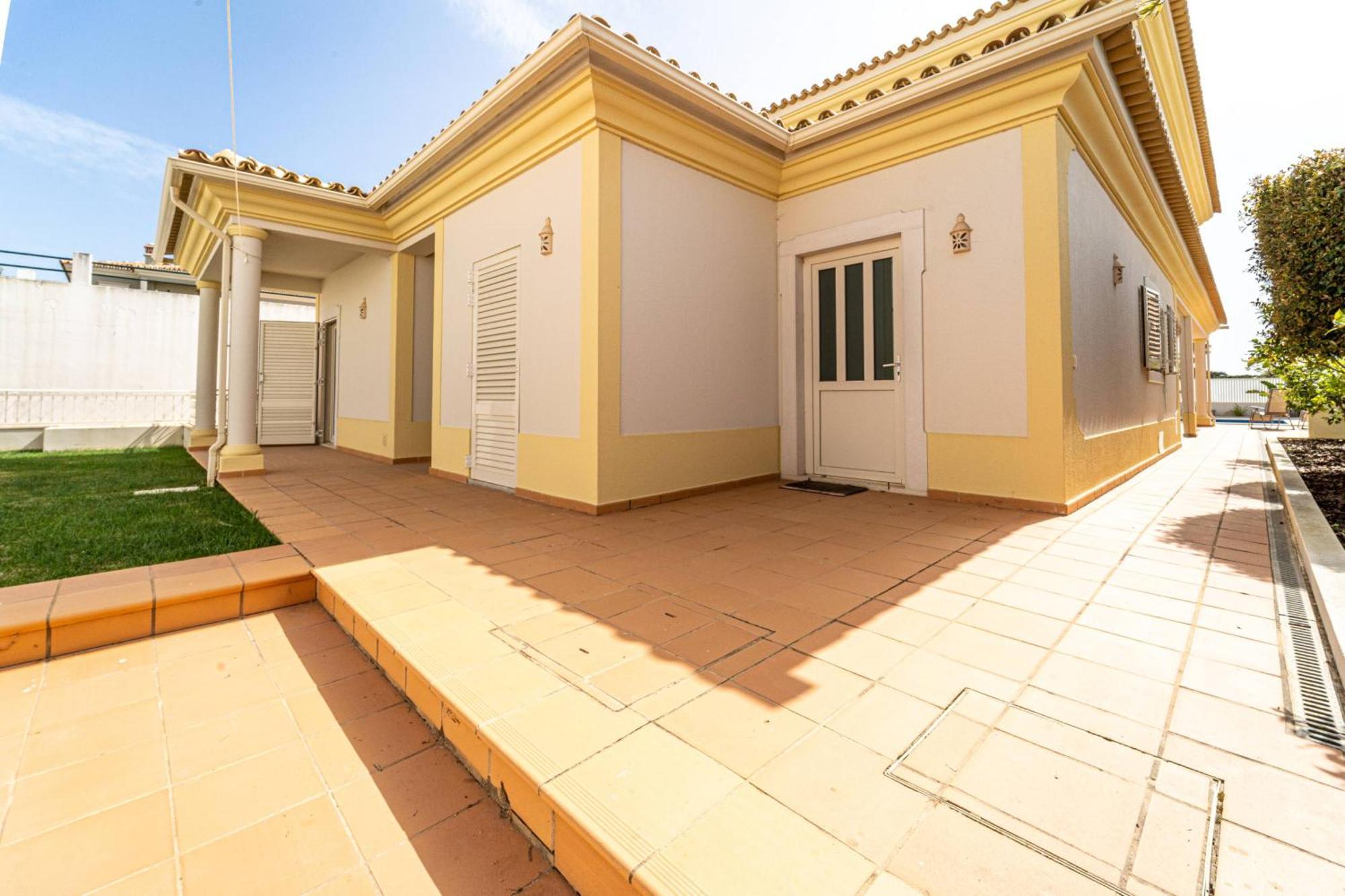 אלבופיירה Villa Ribeiro By Hellovacations מראה חיצוני תמונה