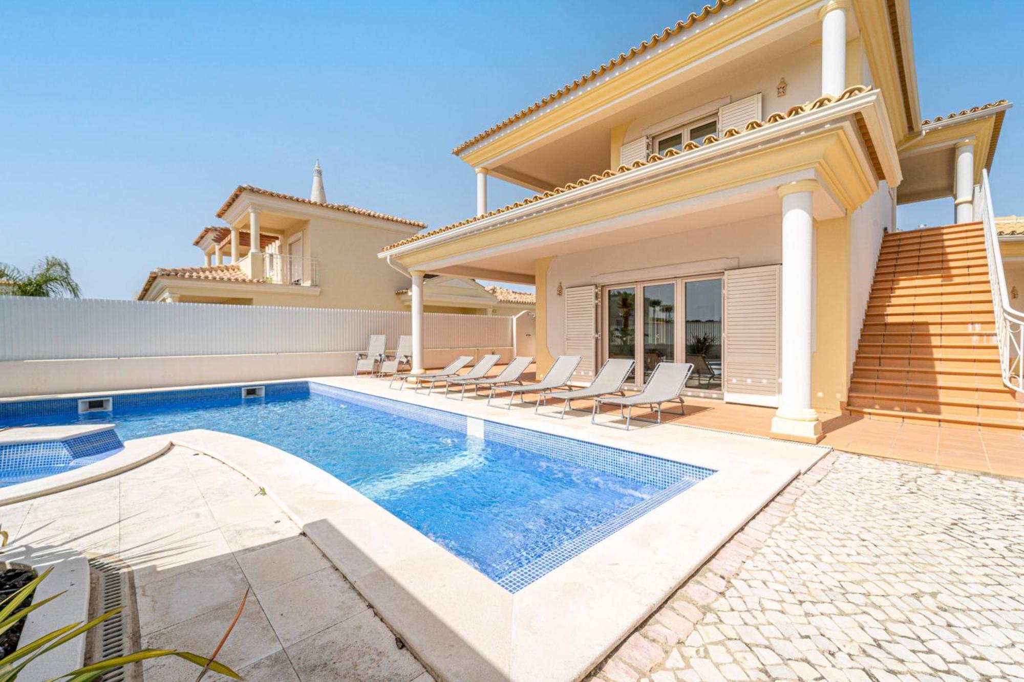 אלבופיירה Villa Ribeiro By Hellovacations מראה חיצוני תמונה